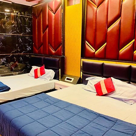 Hotel Mark Ujjain Bagian luar foto