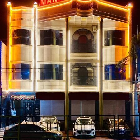 Hotel Mark Ujjain Bagian luar foto