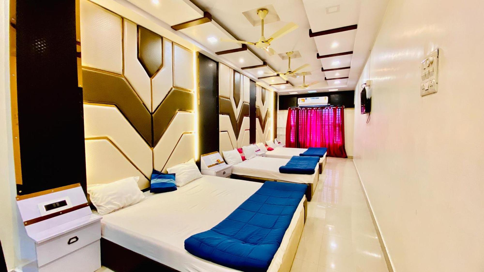 Hotel Mark Ujjain Bagian luar foto